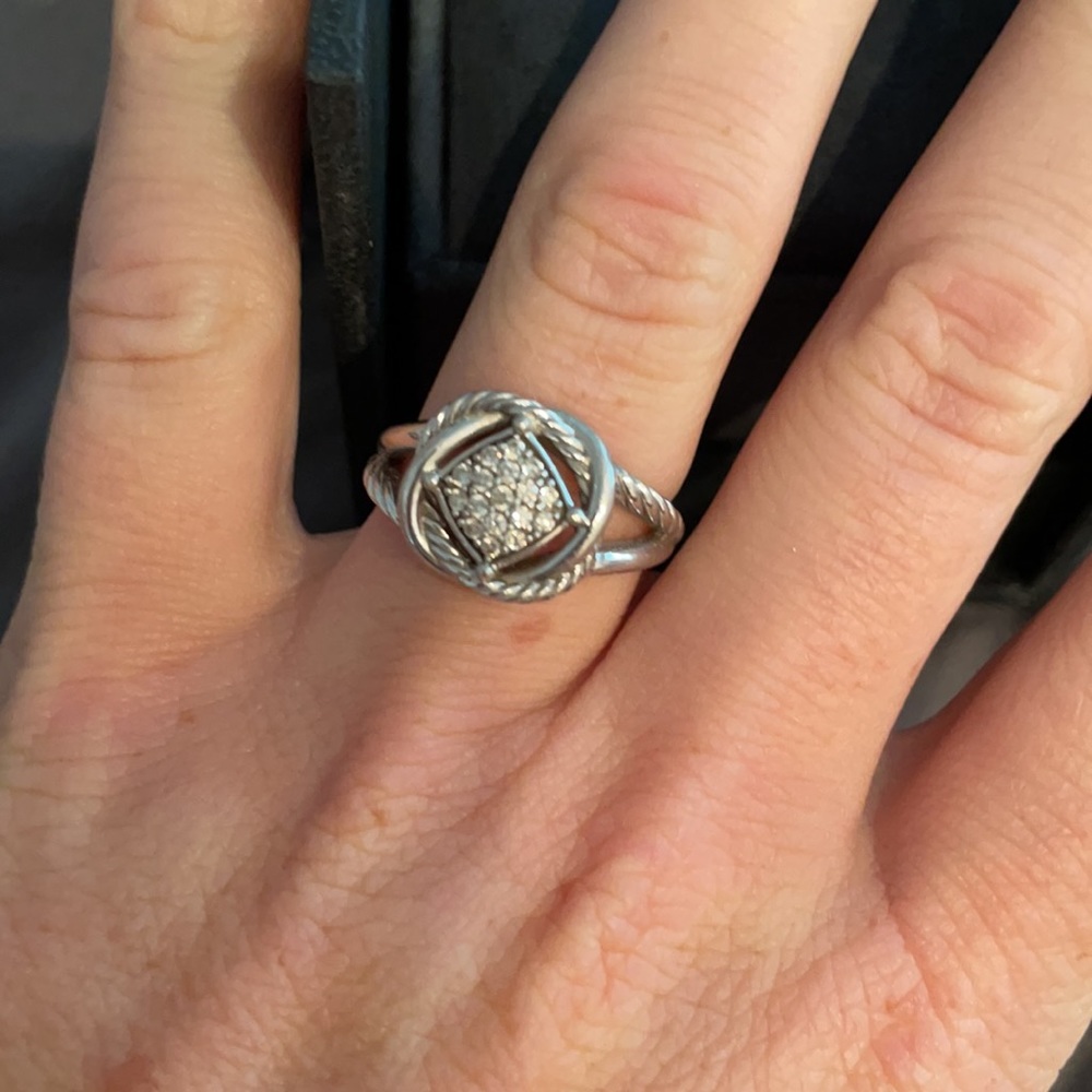 David Yurman Infinity Ring with Diamonds - Picture 3 of 3